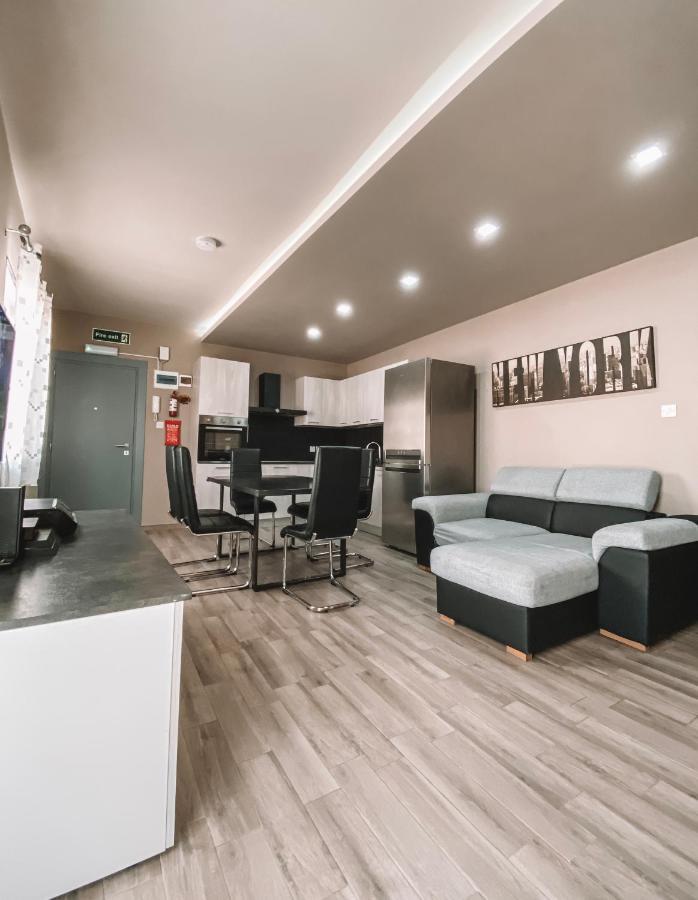 Lovely Modern Apartment In St.Julian San Ġiljan Exterior foto